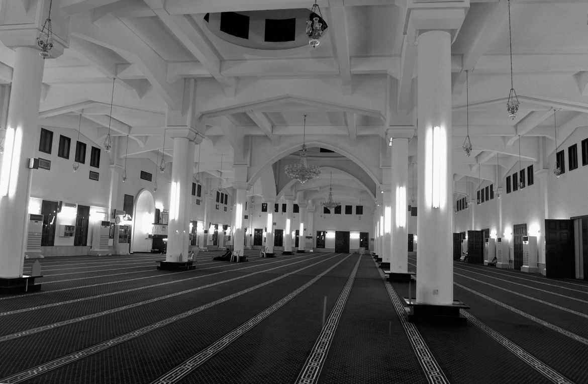 Adg grand mosque inside web