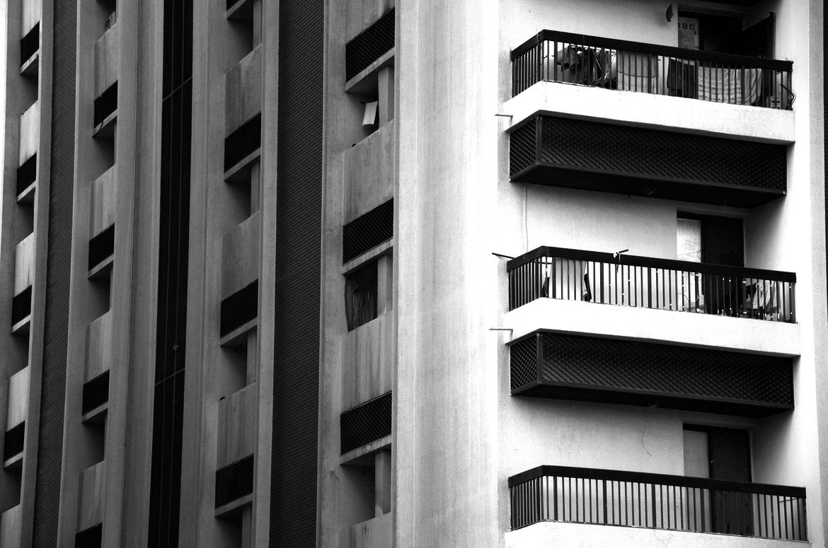Adg snowhitebuilding2 web