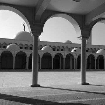Adg grand mosque outside1 web square
